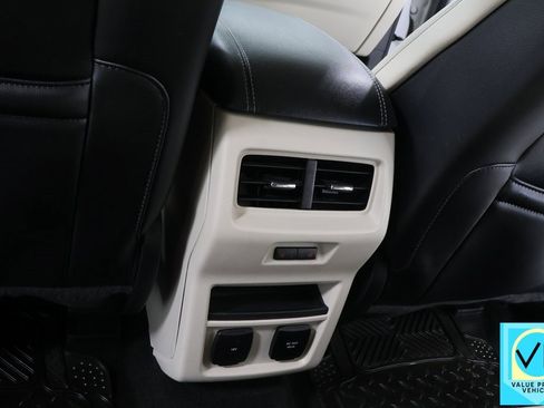 Used 2018 Ford Edge Titanium w/ Equipment Group 301A image 26