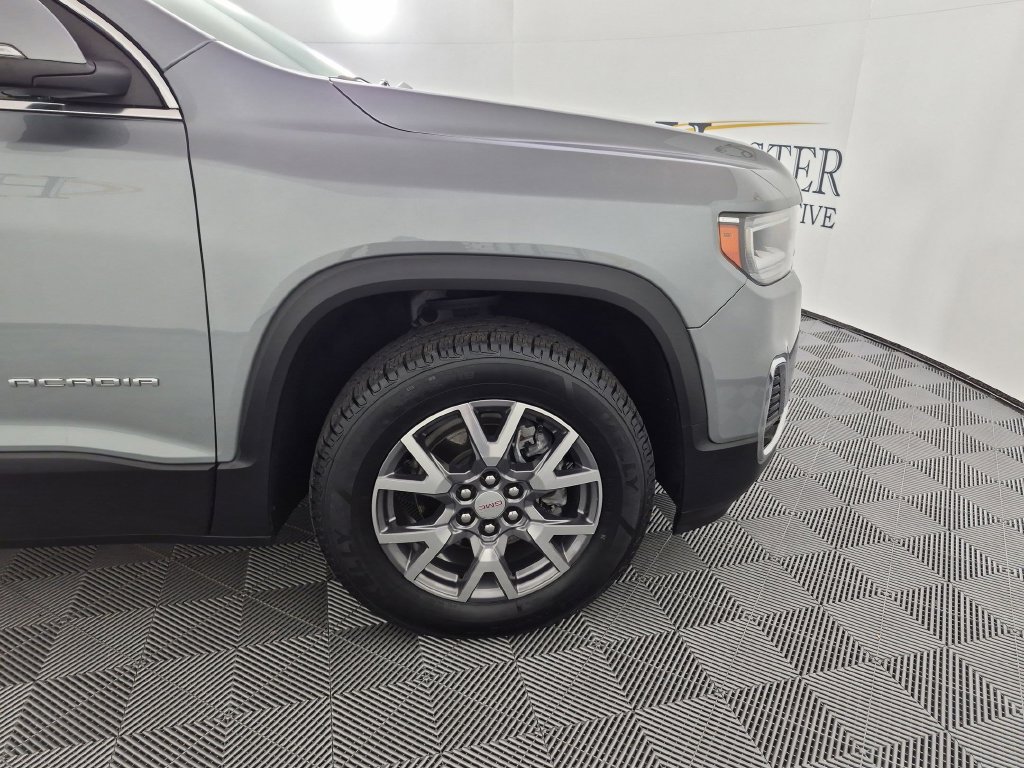 Certified 2023 GMC Acadia SLT FWD image 10