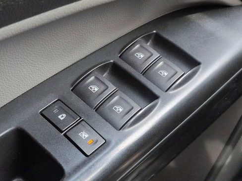 Used 2018 Chevrolet Colorado W/T RWD image 21