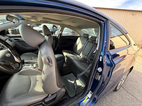 Used 2013 Hyundai Elantra SE image 22