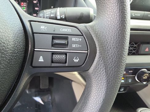 Certified 2025 Honda Accord LX image 20