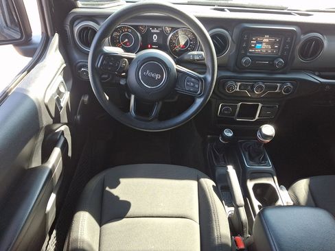 Used 2021 Jeep Wrangler Unlimited Sport AWD/4WD image 11