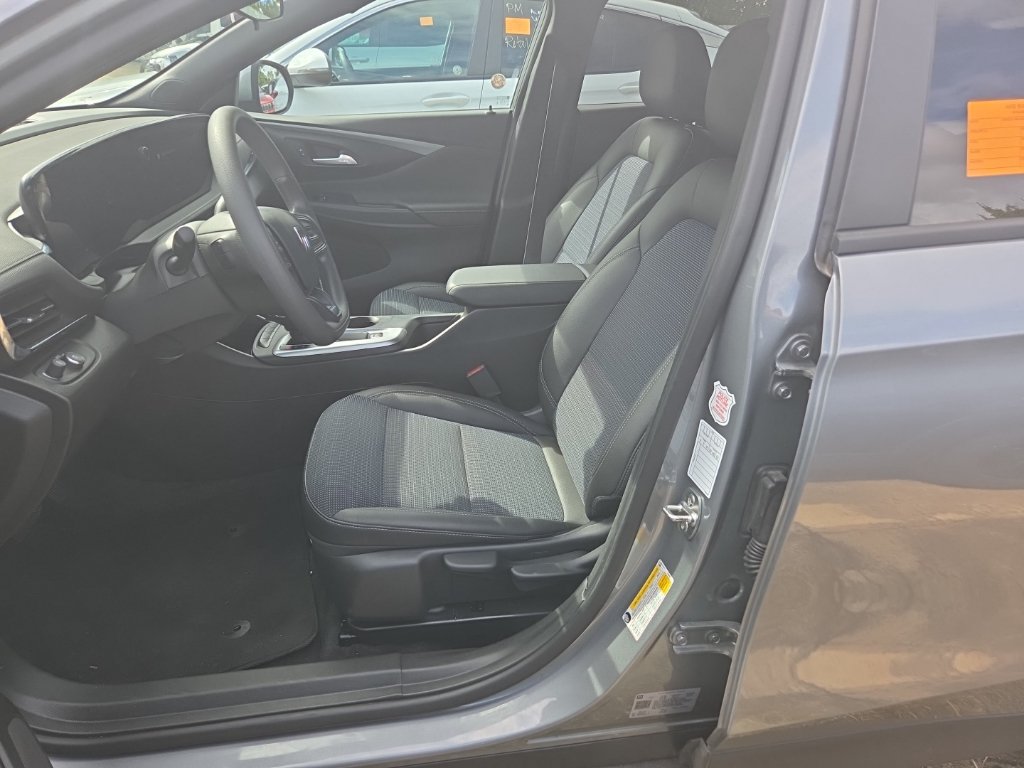 Used 2026 Buick Envista Preferred FWD image 3