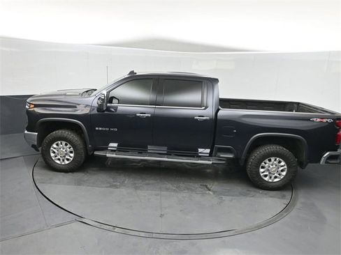 Used 2024 Chevrolet Silverado 2500 LTZ image 33