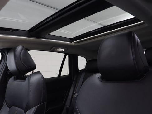 Used 2025 MAZDA CX-50 AWD 2.5 Hybrid w/ Premium Pkg image 13