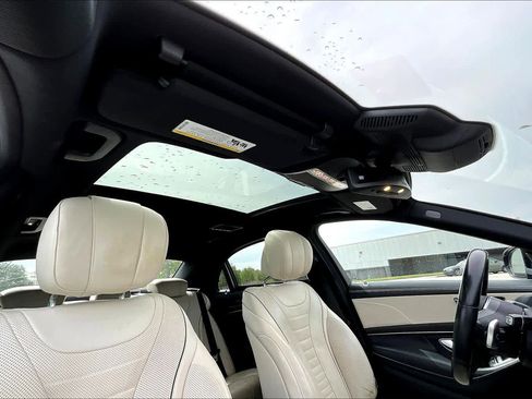 Used 2019 Mercedes-Benz S 560 Sedan image 14