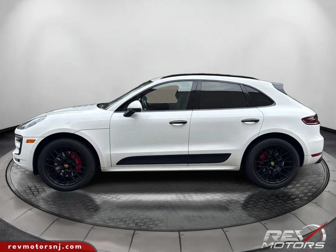 Used 2018 Porsche Macan GTS AWD/4WD image 2