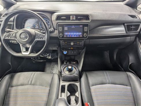 Used 2022 Nissan Leaf SV image 6