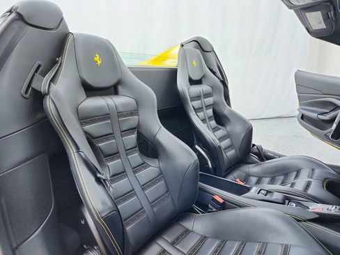 Used 2021 Ferrari F8 Tributo image 37