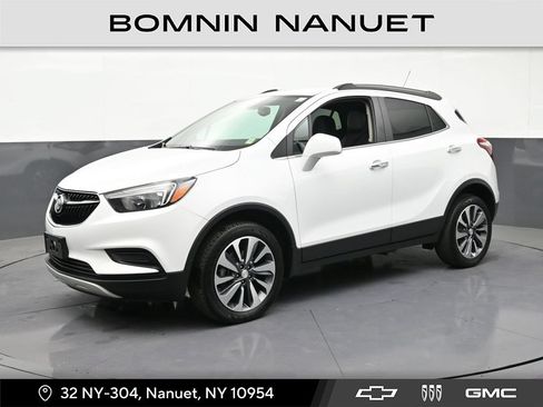 Used 2022 Buick Encore Preferred AWD/4WD image 1