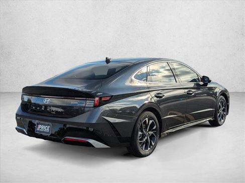 Used 2025 Hyundai Sonata SEL image 2