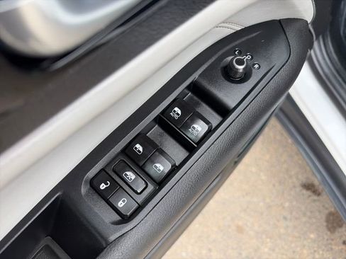 Used 2025 Jeep Compass Limited AWD/4WD image 26