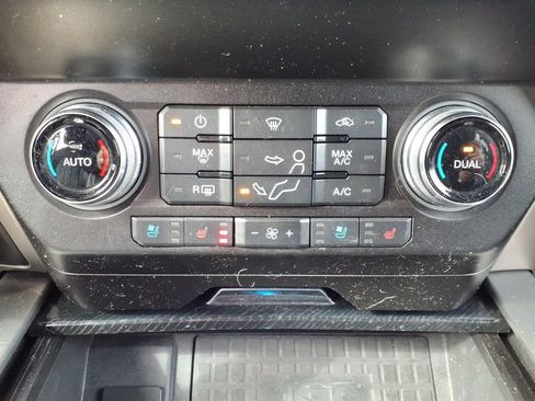 Used 2021 Ford F250 Platinum image 22