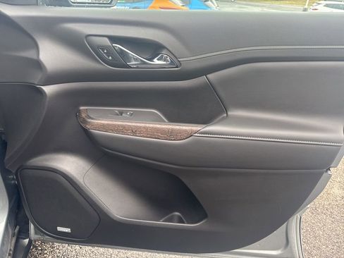 Used 2023 GMC Acadia Denali w/ Denali Ultimate Package image 42