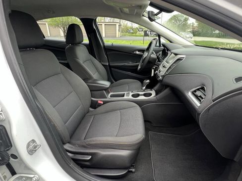 Used 2017 Chevrolet Cruze LS image 24