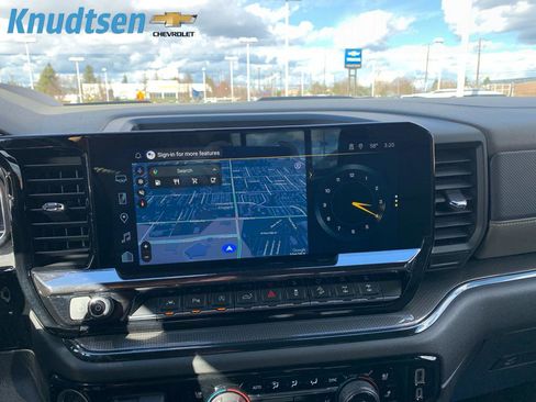 Used 2022 Chevrolet Silverado 1500 ZR2 w/ Technology Package image 21