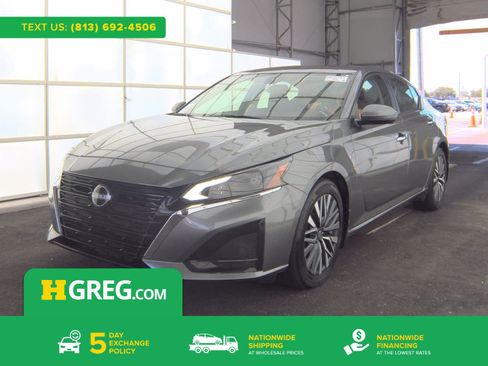 Used 2023 Nissan Altima 2.5 SV FWD image 1