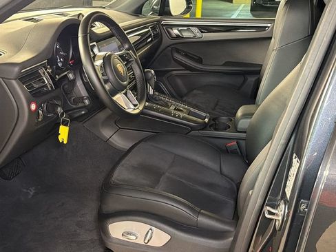 Used 2019 Porsche Macan AWD/4WD image 19