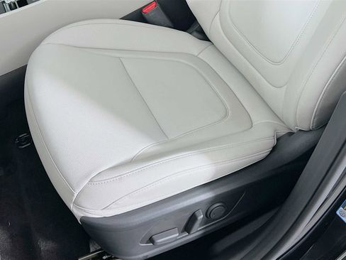 Certified 2025 Hyundai Tucson SEL image 18