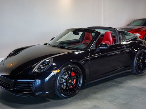 Used 2019 Porsche 911 Targa 4S image 6
