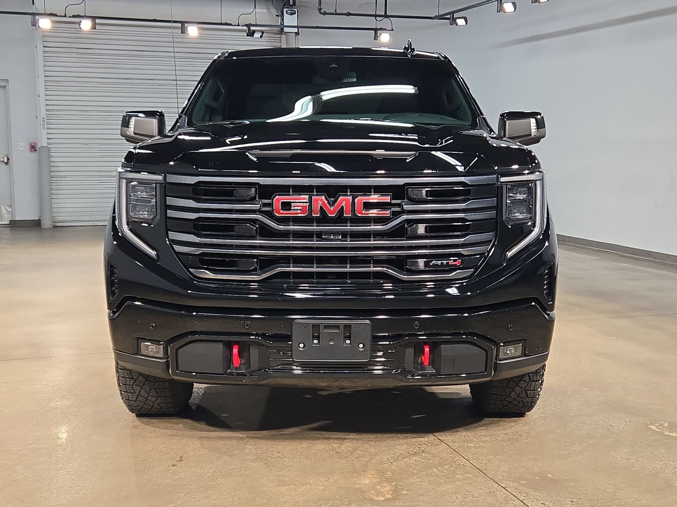 Used 2025 GMC Sierra 1500 AT4 AWD/4WD image 2