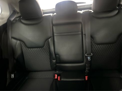 Used 2018 Jeep Compass Latitude w/ Popular Equipment Group image 23