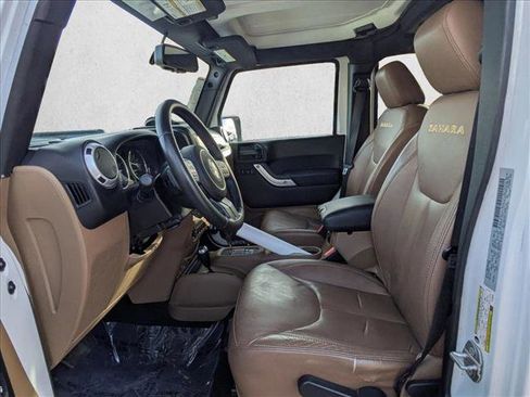 Used 2015 Jeep Wrangler Unlimited Sahara w/ Max Tow Package image 11