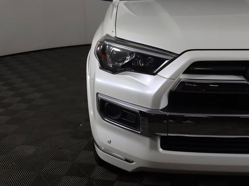 Used 2020 Toyota 4Runner Limited image 13