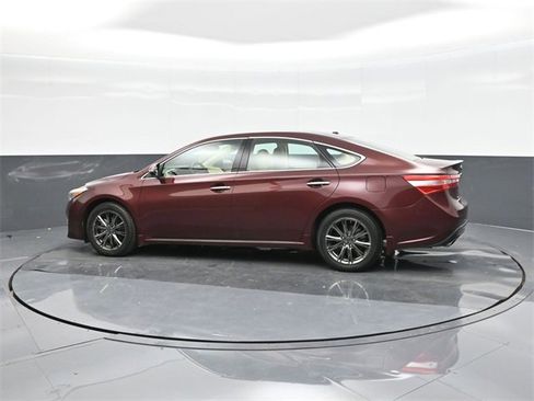 Used 2015 Toyota Avalon XLE image 5