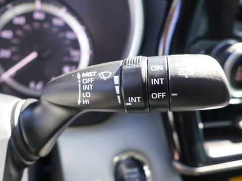 Used 2023 Toyota Highlander XLE image 45