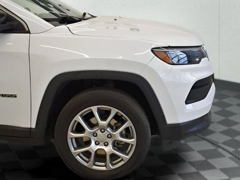 Used 2022 Jeep Compass Latitude w/ Sun and Sound Group image 13