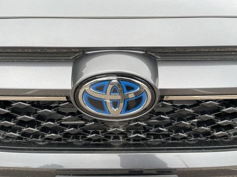 Used 2023 Toyota RAV4 SE w/ Weather & Moonroof Package AWD/4WD image 4