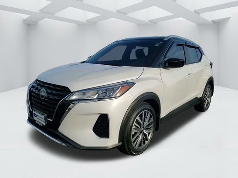 Used 2024 Nissan Kicks SV image 9