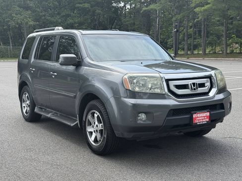 Used 2010 Honda Pilot Touring image 3