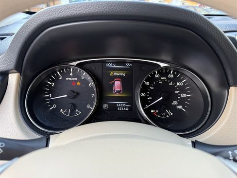 Used 2015 Nissan Rogue S image 15