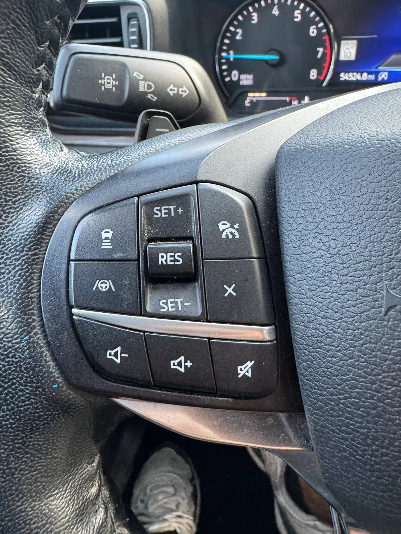 Used 2020 Ford Explorer Limited AWD/4WD image 11