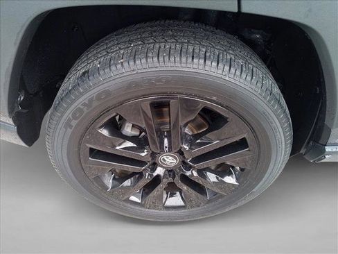 Used 2019 Toyota RAV4 Limited FWD image 11