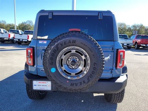 New 2025 Ford Bronco Outer Banks w/ Sasquatch Package image 8