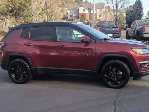 Used 2021 Jeep Compass Altitude image 2