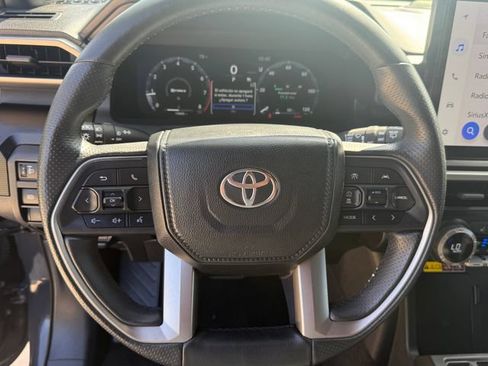 Used 2025 Toyota 4Runner Limited AWD/4WD image 13