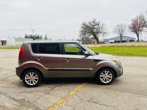 Used 2012 Kia Soul + FWD image 6