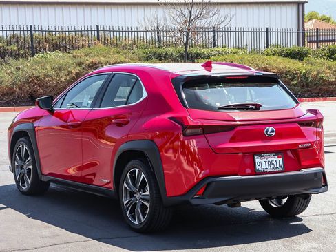 Used 2019 Lexus UX 250h AWD/4WD image 5