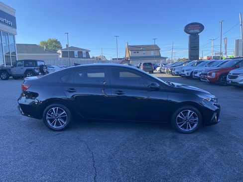 Used 2023 Kia Forte LXS w/ LXS Technology Package image 6