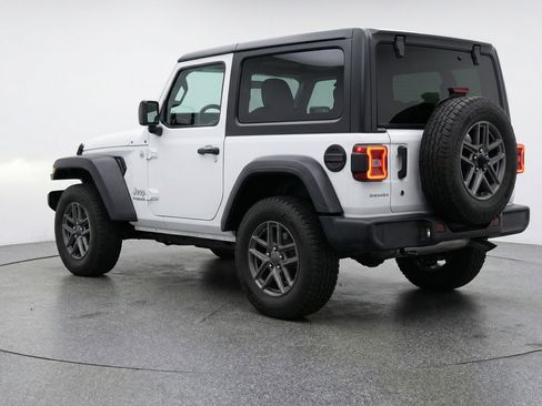 Used 2025 Jeep Wrangler Sport S image 6