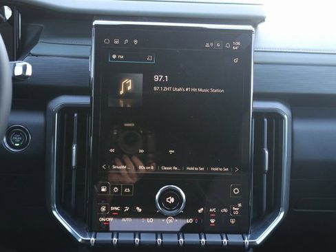 New 2025 GMC Acadia AT4 image 24