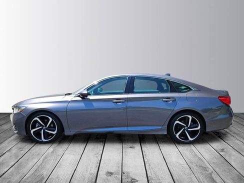 Used 2018 Honda Accord Sport image 2