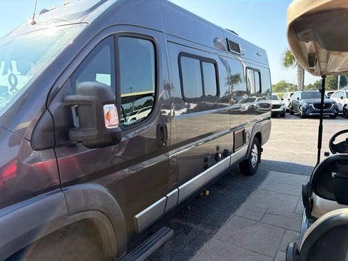 Used 2017 RAM ProMaster 3500 w/ Premium Appearance Group FWD image 2