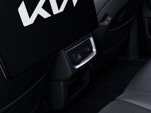 New 2027 Kia Carnival SX Prestige FWD image 27