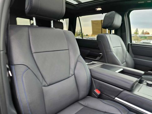 Used 2025 Toyota Sequoia Platinum AWD/4WD image 12