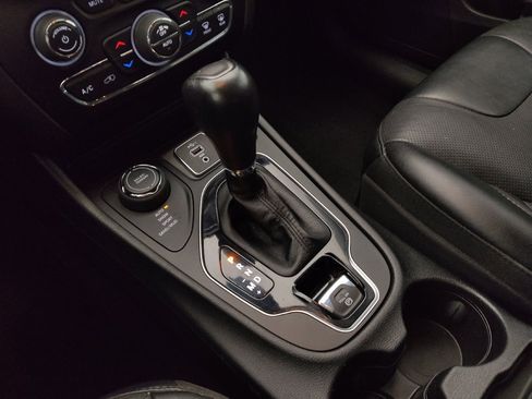 Used 2023 Jeep Cherokee Altitude Lux image 26